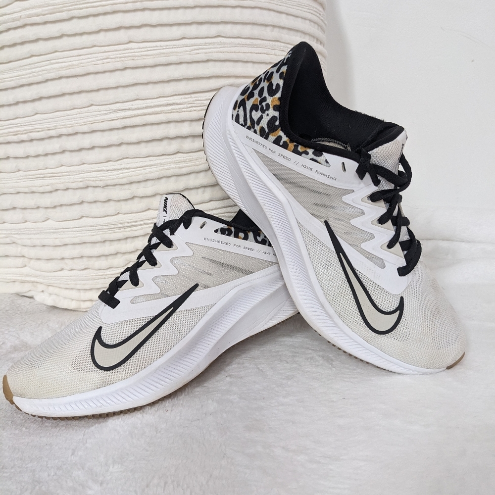 Nike Women's Quest 3 Premium Running Shoes White Light Bone Animal Print - Picture 2 of 12